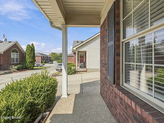 4th image of 4803 Edge Valley Ln