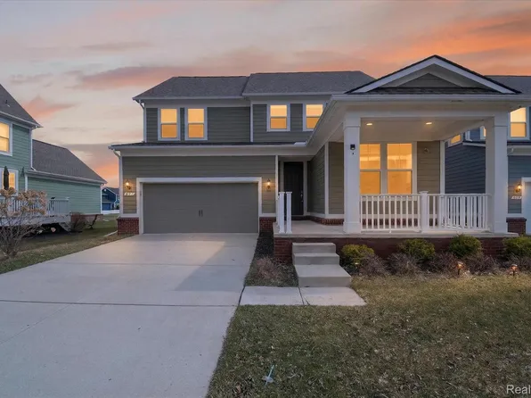 897 Harrison St, Canton, MI 48188