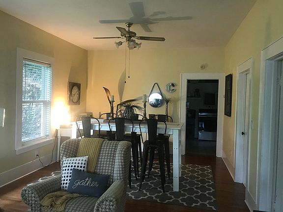 3rd image of 454 Park St
