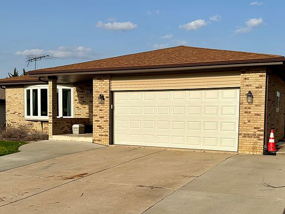 2nd image of 15509 Brianne Ln