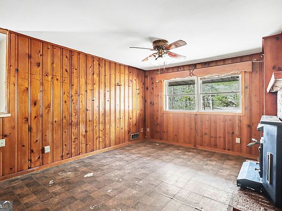 3rd image of 1963 Wee Kirk Rd