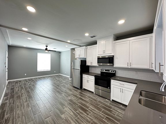 5th image of 1808 Angelina Dr #4