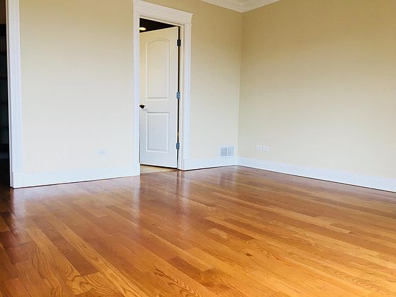 5th image of 2904 W Belmont Ave Unit 302