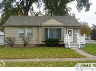 31345 Barton St, Garden City, MI 48135