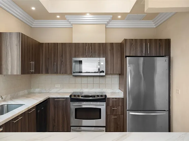 500 Ocean Dr #553 — Photo 21