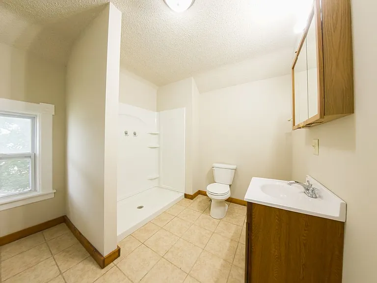 501 E Lincoln Way — Photo 13