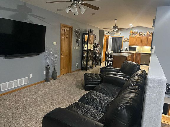 3rd image of 2757 Eastbrook Dr