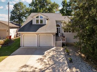 283 Westshore Dr, Jerome, MI 49249