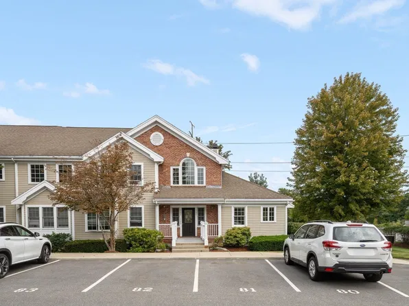 410 Salem St APT 1501, Wakefield, MA 01880