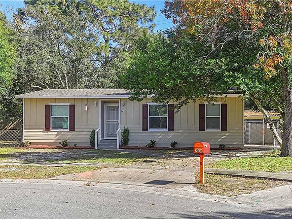 3rd image of 240 Aurora Cir