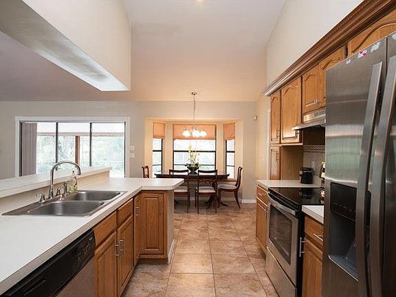 4th image of 6235 Merridith Erin Ln