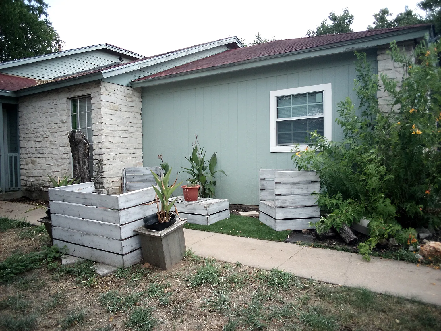 3 bed, 1265 sqft, $1,750 — Photo 3