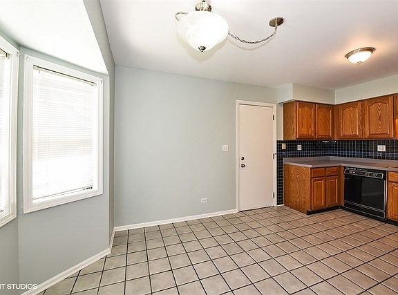 5th image of 238 N Walnut St APT A