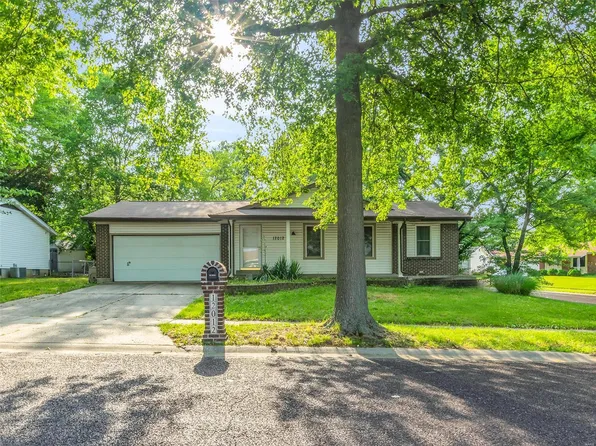 12012 Rosevalley Ln, Saint Louis, MO 63138