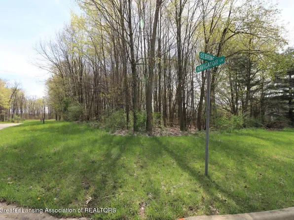 2655 Navigator Ln, Lansing, MI 48911