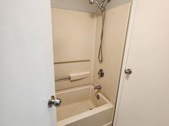 3rd image of 1390 East St #1390306