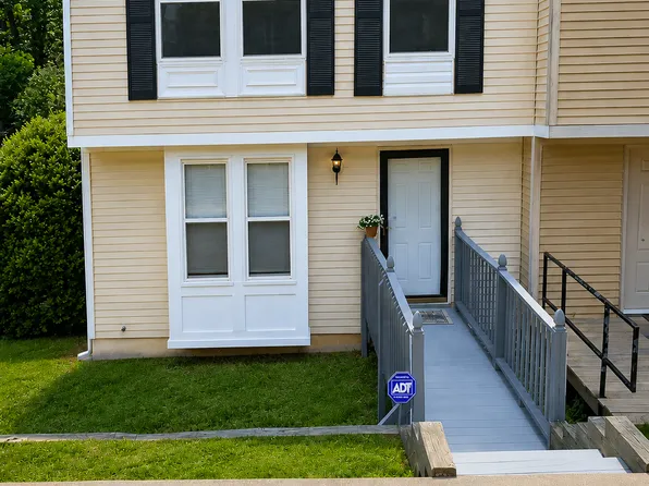 1122 Villa Green Ct, Raleigh, NC 27612
