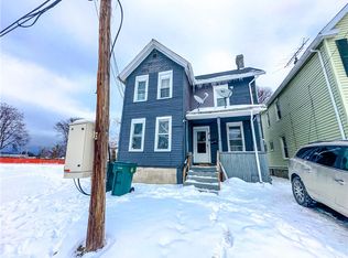 8 Lamont Pl, Rochester, NY 14609