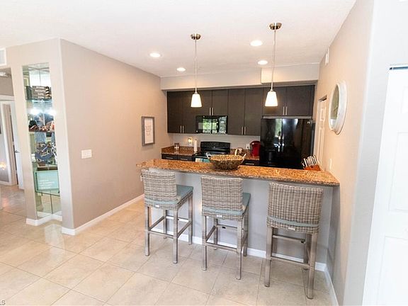 3rd image of 13170 Bella Casa Cir APT 291
