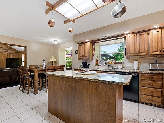 5th image of 2603 Ponderosa Rd