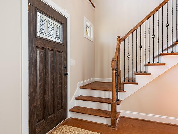 5th image of 448 River Oaks Ln
