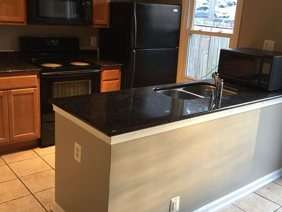 1st image of 2879 Gloucester Ct