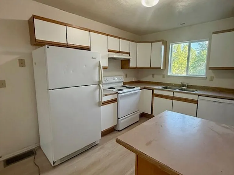 3504 Golden Valley Dr — Photo 29