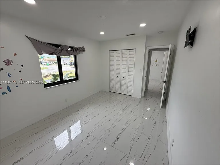 11100 NW 21st St — Photo 12