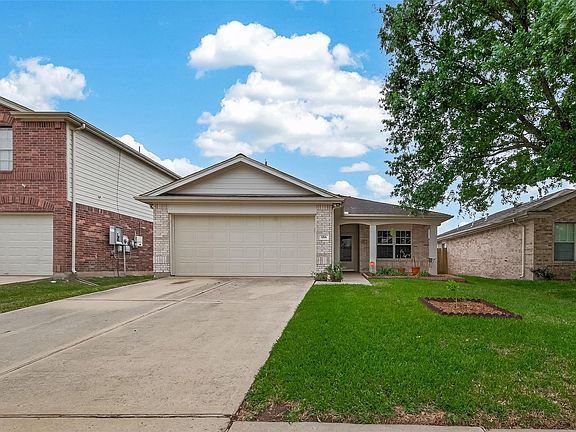 3rd image of 554 Cypresswood Trce