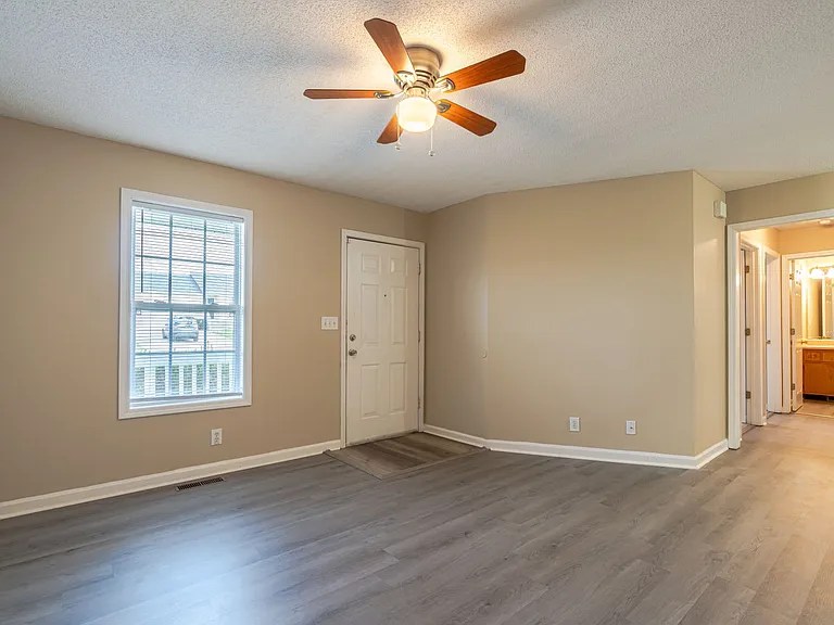 511 Potomac Dr — Photo 4