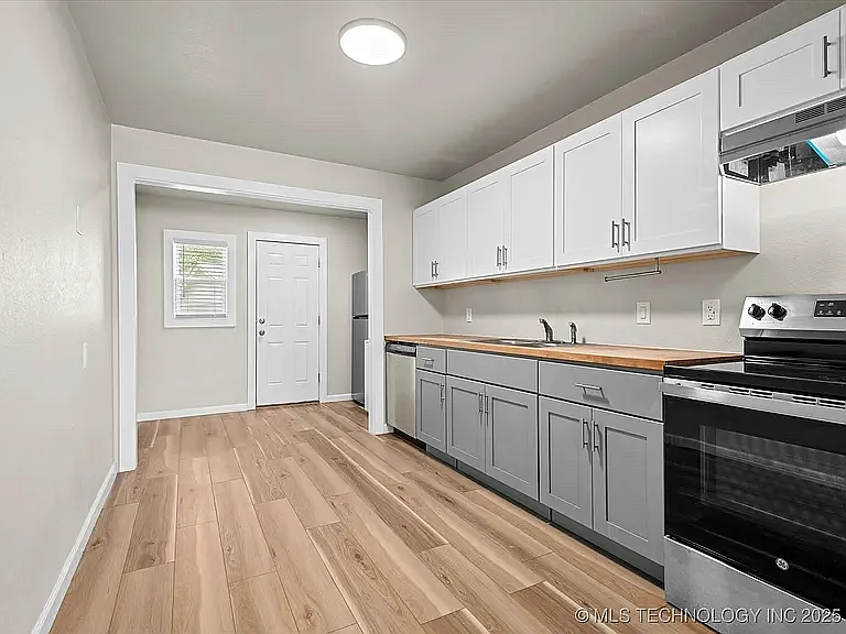318 SE Avondale Ave — Photo 7