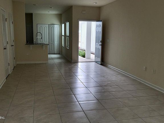 4th image of 66 Pasadena Dr