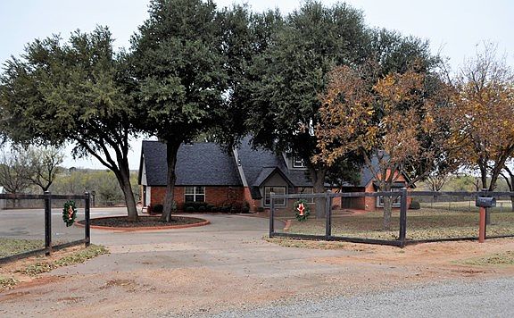 2nd image of 418 County Road 119