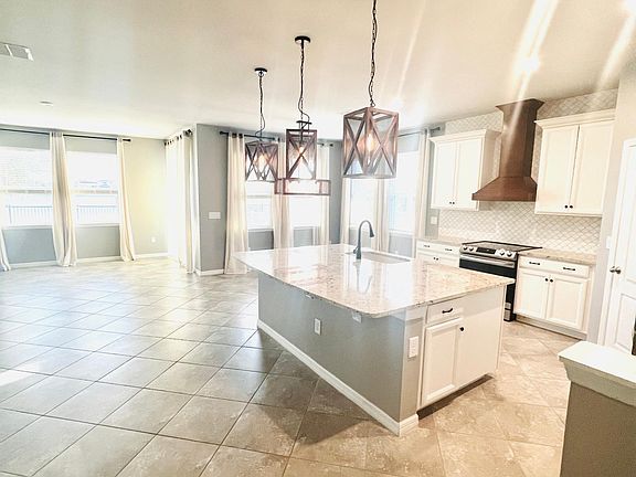 5th image of 11321 Leland Groves Dr
