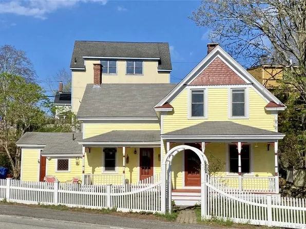 157 Noank Road, Groton, CT 06355