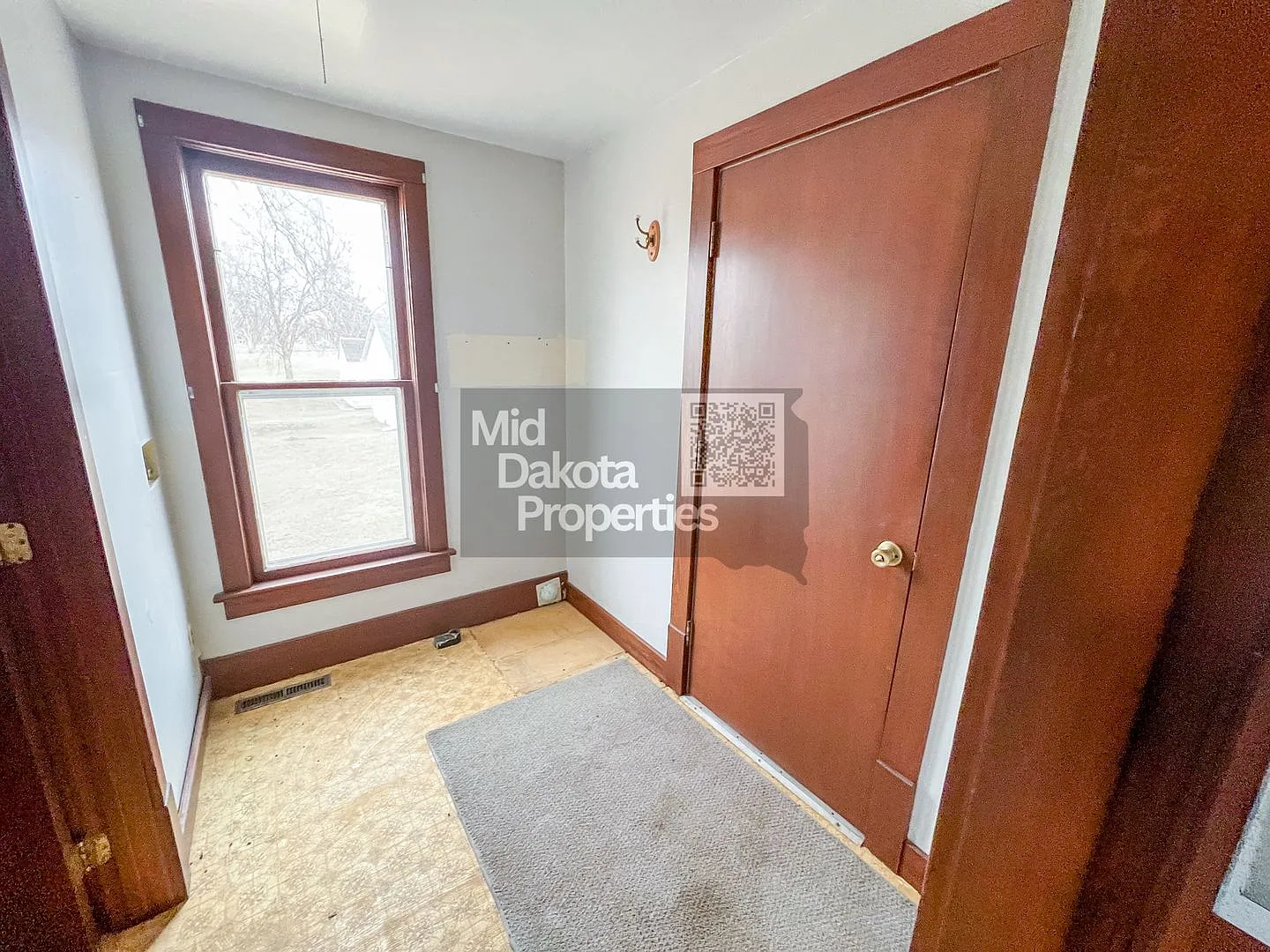 101 W Wisconsin Tripp SD-3 bedroom, 1.5 bathroom house — Photo 4