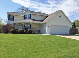 1161 Hillcrest Hts, Green Bay, WI 54313