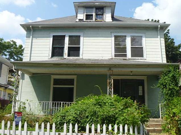 1st image of 858 N Lasalle St