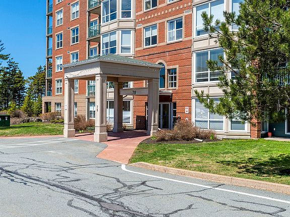 4th image of 78 Regency Park Dr #110