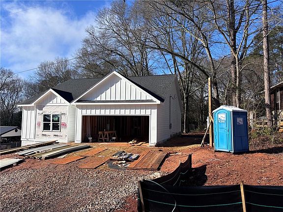 3rd image of 43 Anderson St