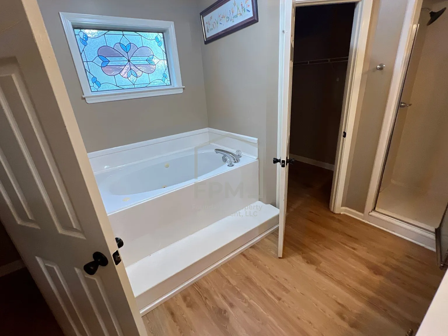 1095 Carriage Drive South - 1 — Photo 4
