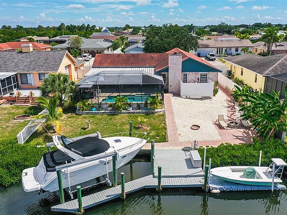 3rd image of 6524 Santiago Ct