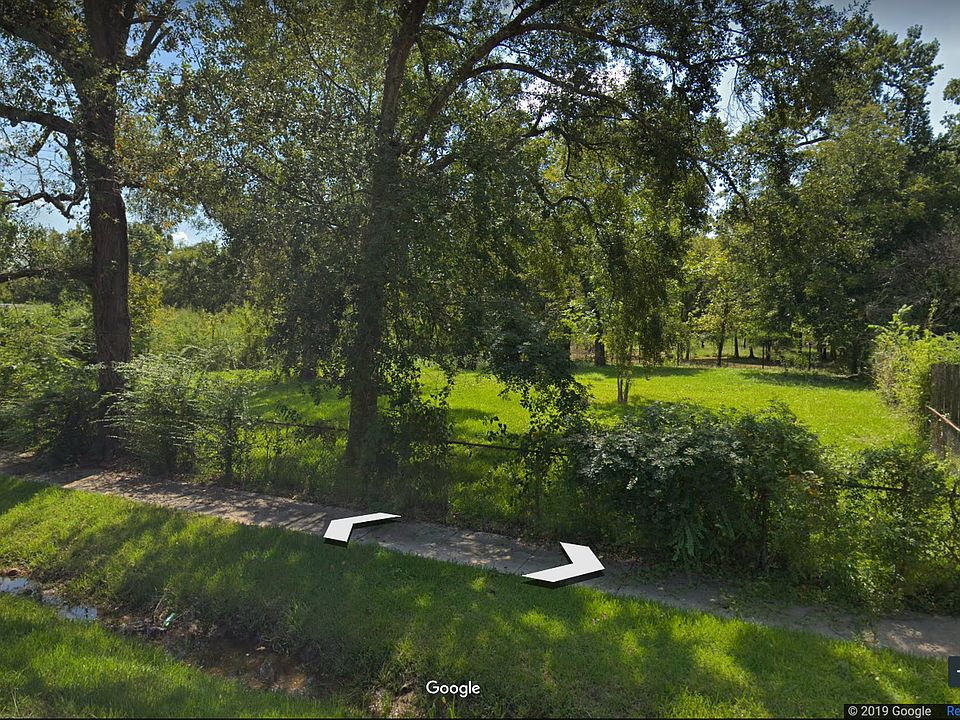 2nd image of 8214 Locksley Rd