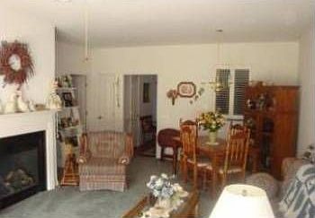 3rd image of 42 Harborton Ln