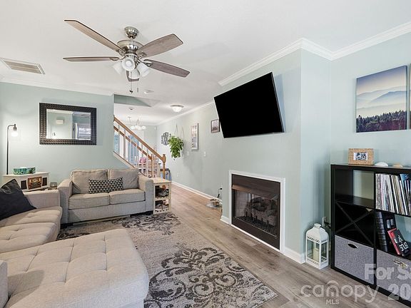 4th image of 53 Sunny Meadows Blvd
