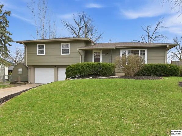 3005 N 95th St, Omaha, NE 68134