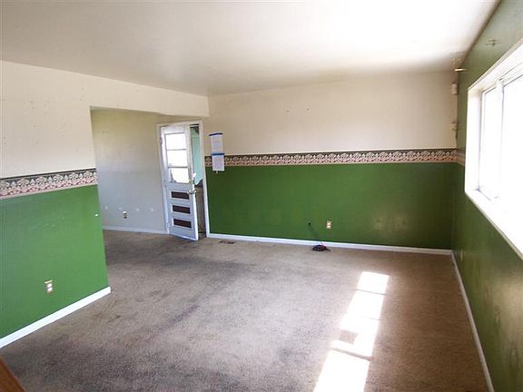 3rd image of 5037 Fortman Dr