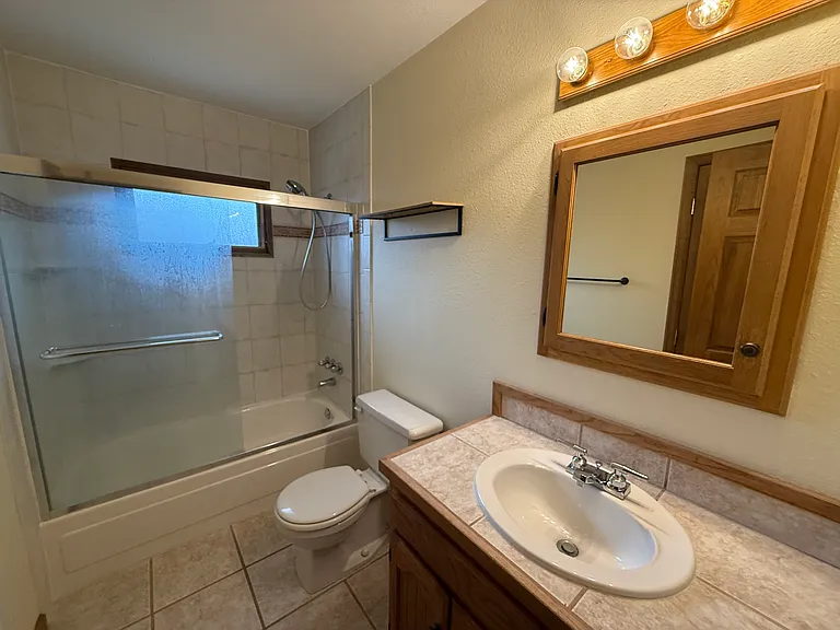 409 Clover Cir — Photo 14
