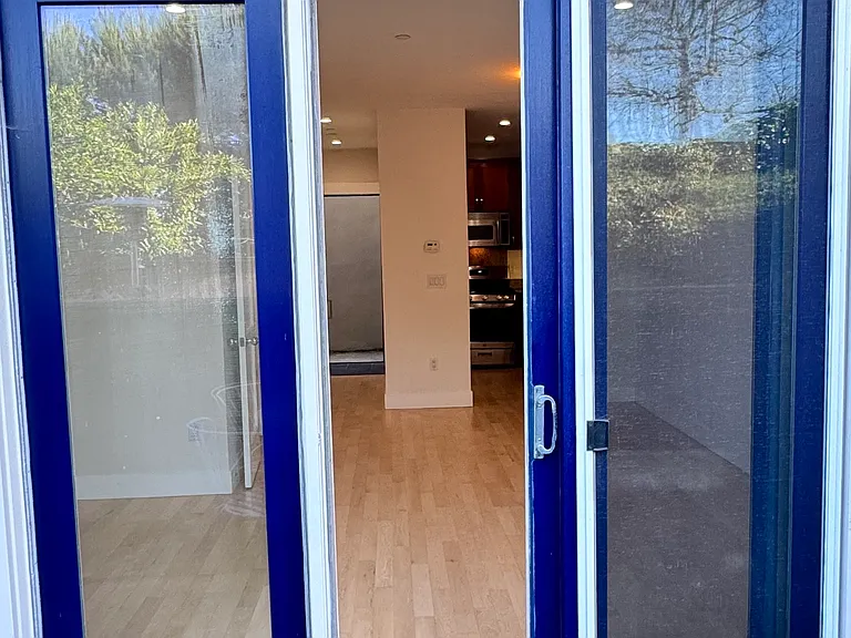 926 Grove St #2 — Photo 18