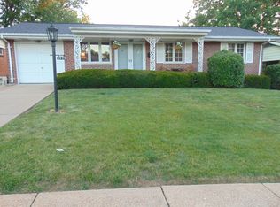 9975 Casa Rosa Dr, Saint Louis, MO